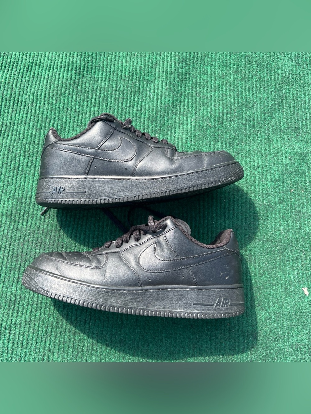 Nike Black Low-Top Sneakers - Men's